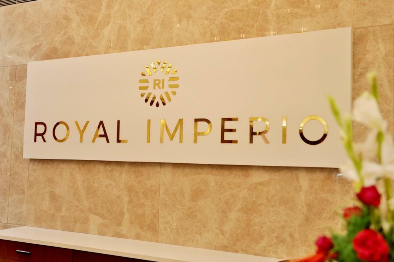 Royal Imperio Hotel Faridabad Bagian luar foto