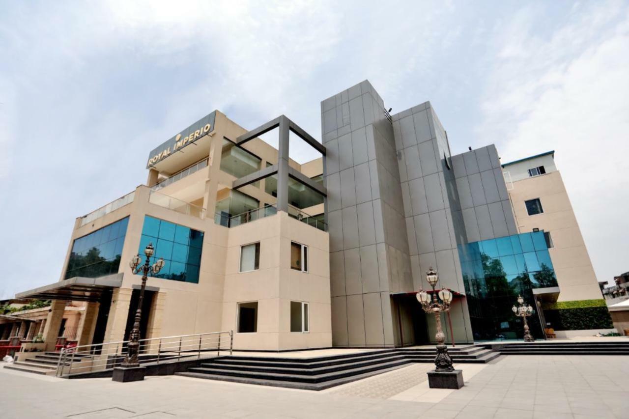 Royal Imperio Hotel Faridabad Bagian luar foto