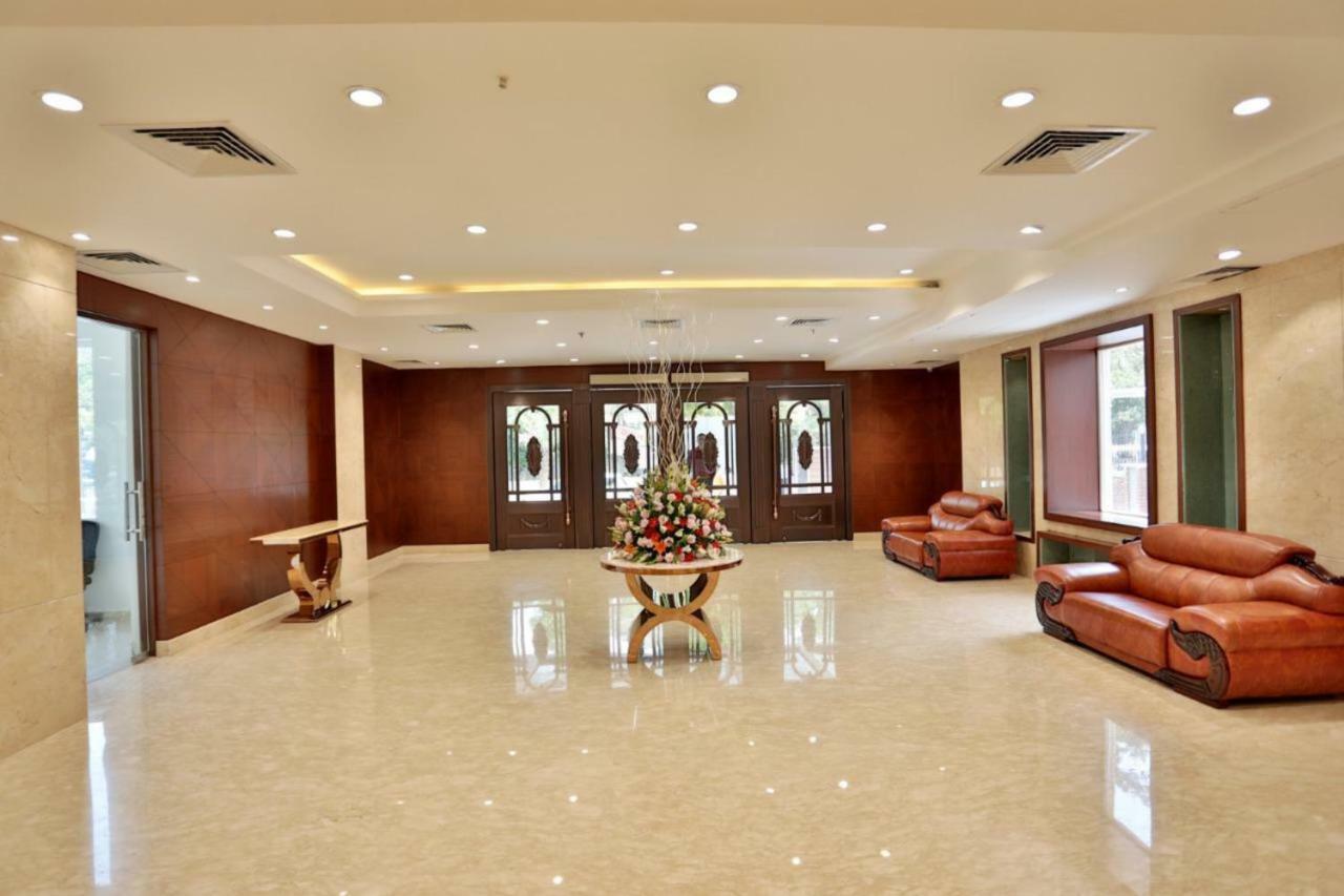 Royal Imperio Hotel Faridabad Bagian luar foto