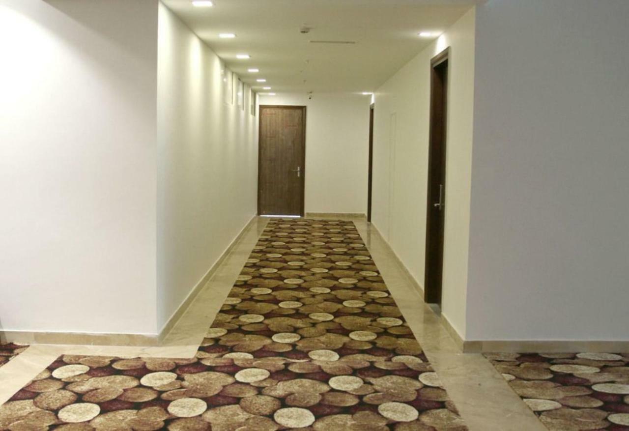 Royal Imperio Hotel Faridabad Bagian luar foto
