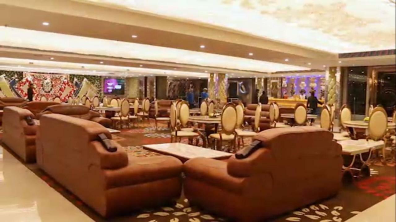 Royal Imperio Hotel Faridabad Bagian luar foto