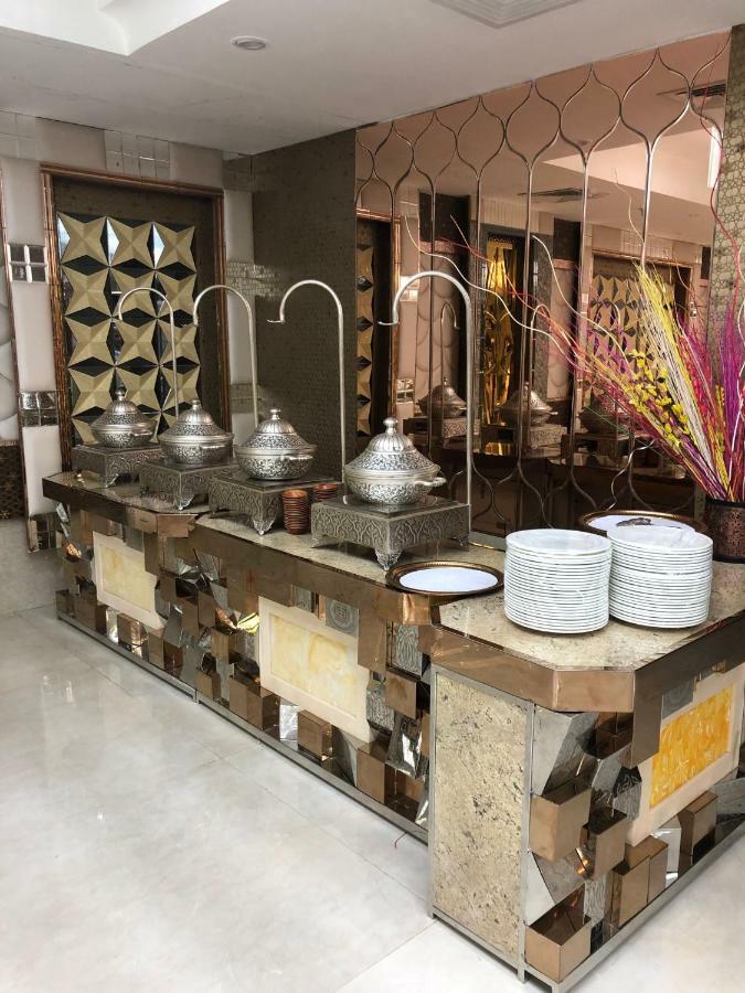 Royal Imperio Hotel Faridabad Bagian luar foto