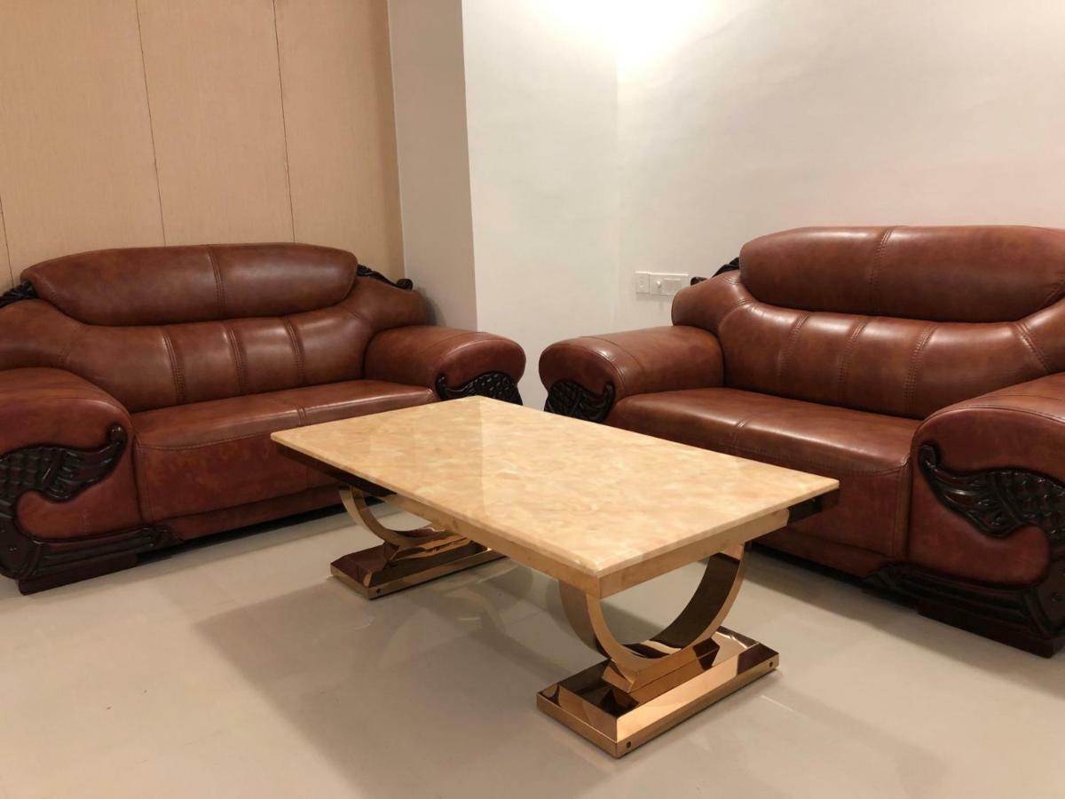 Royal Imperio Hotel Faridabad Bagian luar foto