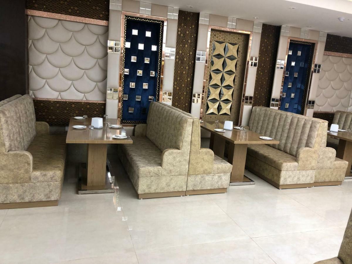 Royal Imperio Hotel Faridabad Bagian luar foto